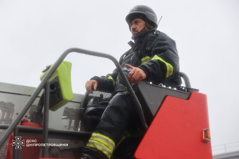 #Дніпропетровщина: рятувальники ліквідували наслідки російських обстрілів #Дніпропетровщина: рятувальники ліквідували наслідки російських обстрілів