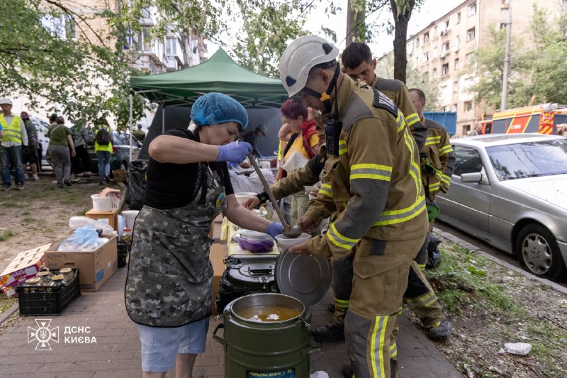 UPD: до 78 людей зросла кількість постраждалих внаслідок масованої російської атаки на Київ, дві людини загинули. UPD: до 78 людей зросла кількість постраждалих внаслідок масованої російської атаки на Київ, дві людини загинули.