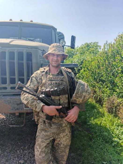 Захисника із Славської громади відзначили трьома високими нагородами.
🇺🇦 Юрій Ткачик народися в селі Нижня Рожанка Захисника із Славської громади відзначили трьома високими нагородами.
🇺🇦 Юрій Ткачик народися в селі Нижня Рожанка