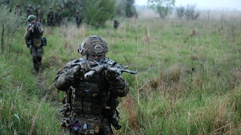 🇺🇦⚓1 ОБМП — це хвиля, яка не зупиняється. Сьогодні вони у береті морської хвилі, що символізує не лише море 🇺🇦⚓1 ОБМП — це хвиля, яка не зупиняється. Сьогодні вони у береті морської хвилі, що символізує не лише море