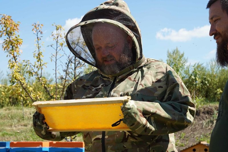 Над бджолофермою «Династія Рясних» тепер майорить Державний Прапор🇺🇦 Над бджолофермою «Династія Рясних» тепер майорить Державний Прапор🇺🇦