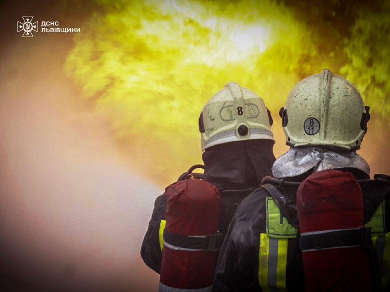 Рятувальники #Львівщини ліквідували наслідки ворожого обстрілу
Нагадаємо: внаслідок ворожого обстрілу... Рятувальники #Львівщини ліквідували наслідки ворожого обстрілу
Нагадаємо: внаслідок ворожого обстрілу...