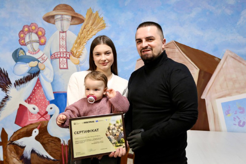 Разом із міністеркою у справах ветеранів Наталією Калмиковою передали сертифікати на житло 13 нашим воїнам Разом із міністеркою у справах ветеранів Наталією Калмиковою передали сертифікати на житло 13 нашим воїнам