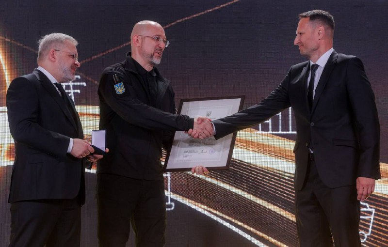 Попри масовані атаки росії на енергетичну інфраструктуру з початку повномасштабного вторгнення, Україна зберегла цілісність системи. Попри масовані атаки росії на енергетичну інфраструктуру з початку повномасштабного вторгнення, Україна зберегла цілісність системи.