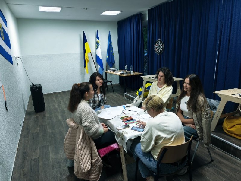 Координаційний центр «Вільні разом» у Хмельницькому продовжує системну підтримку переселенців з Херсонщини. Координаційний центр «Вільні разом» у Хмельницькому продовжує системну підтримку переселенців з Херсонщини.