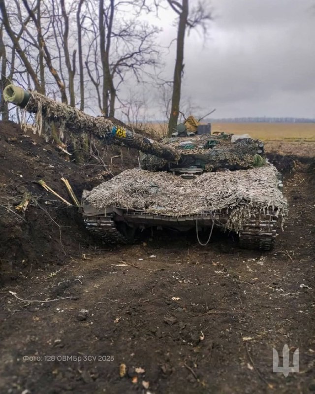 Головне на Луганщині за добу
📌Біля десятьох населених пунктів окупанти намагалися знайти слабкі місця в обороні українських воїнів Головне на Луганщині за добу
📌Біля десятьох населених пунктів окупанти намагалися знайти слабкі місця в обороні українських воїнів