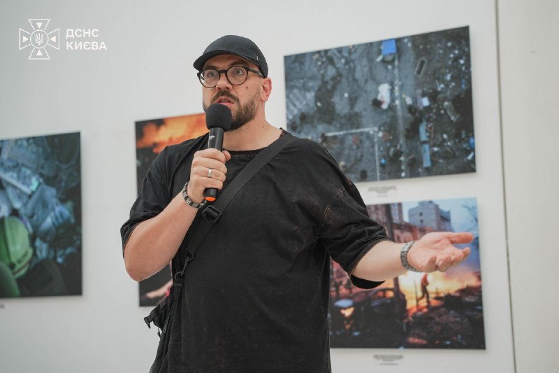 🖼 «Рятувати столицю»: у Києві відкрили виставку документальної фотографії про роботу рятувальників під час повномасштабної війни 🖼 «Рятувати столицю»: у Києві відкрили виставку документальної фотографії про роботу рятувальників під час повномасштабної війни