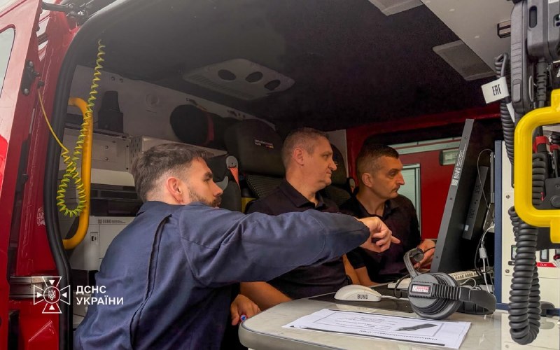 Делегація ДСНС України відвідала Франкфурт-на-Майні з робочим візитом у межах українсько-німецького проєкту BBK Делегація ДСНС України відвідала Франкфурт-на-Майні з робочим візитом у межах українсько-німецького проєкту BBK