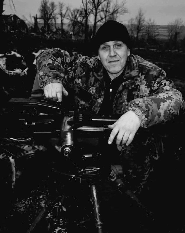 Щоденно о 9 годині – загальнонаціональна хвилина мовчання. Зупиніться, де б ви не були Щоденно о 9 годині – загальнонаціональна хвилина мовчання. Зупиніться, де б ви не були