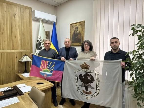 «Пліч-о-пліч»: як громади Луганщини вибудовують мережу підтримки по всій Україні «Пліч-о-пліч»: як громади Луганщини вибудовують мережу підтримки по всій Україні