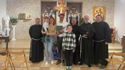 Францисканці з батьківщини святого Франциска для співбратів в Україні Францисканці з батьківщини святого Франциска для співбратів в Україні