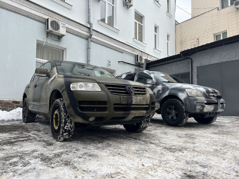 Сьогодні вдруге за тиждень передаємо спільно з Гуманітарним Хабом «Житомир» гуманітарну допомогу – автомобілі для працівників Служби безпеки України Сьогодні вдруге за тиждень передаємо спільно з Гуманітарним Хабом «Житомир» гуманітарну допомогу – автомобілі для працівників Служби безпеки України