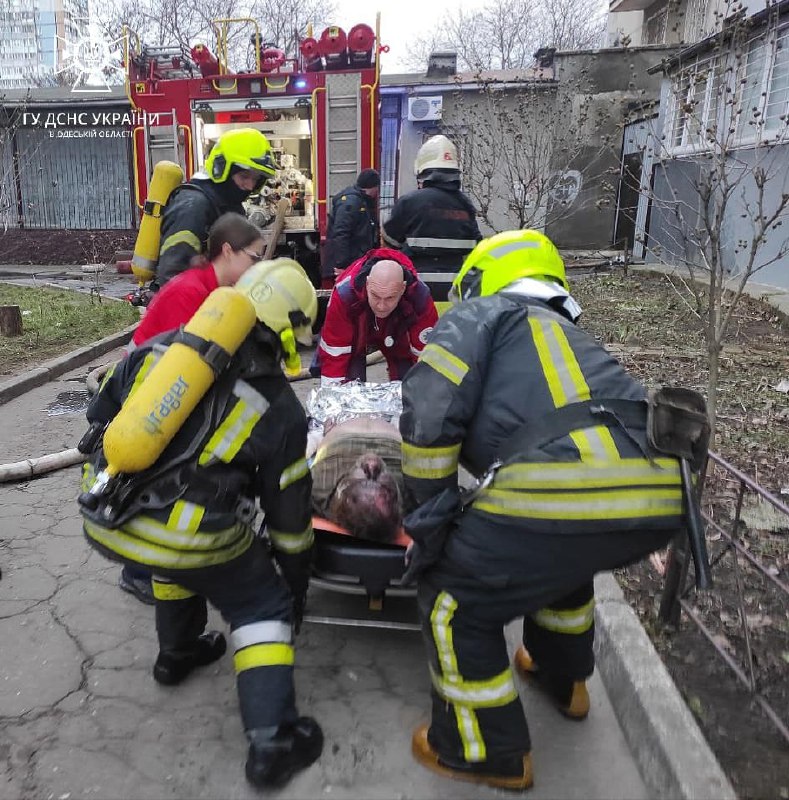 м. Одеса: під час пожежі евакуйовано 15 людей, з них 4 дитини
•23 січня о 07:22 до Служби Порятунку надійшло повідомлення... м. Одеса: під час пожежі евакуйовано 15 людей, з них 4 дитини
•23 січня о 07:22 до Служби Порятунку надійшло повідомлення...