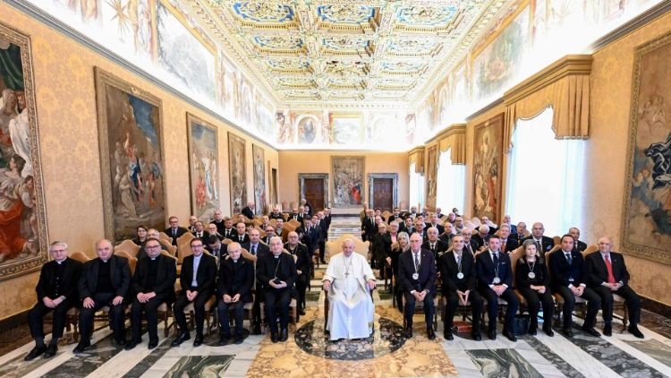 Папа релігійним братствам: будьте місіонерами Божої лагідності Папа релігійним братствам: будьте місіонерами Божої лагідності