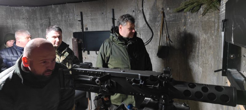 Кордон з білоруссю на Житомирщині зашивають окопами та заливають бетоном Кордон з білоруссю на Житомирщині зашивають окопами та заливають бетоном