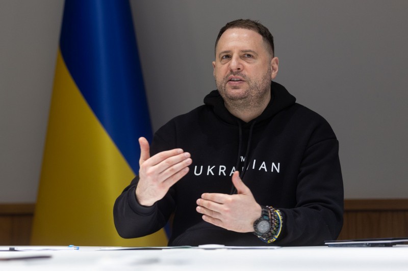 Андрій Єрмак обговорив із представниками країн-партнерів прискорення постачання обладнання, необхідного Україні для відновлення енергосистеми Андрій Єрмак обговорив із представниками країн-партнерів прискорення постачання обладнання, необхідного Україні для відновлення енергосистеми