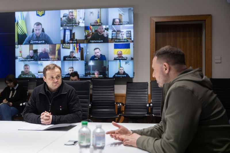 Андрій Єрмак представив заступника керівника Офісу Президента Олексія Кулебу представникам ОВА Андрій Єрмак представив заступника керівника Офісу Президента Олексія Кулебу представникам ОВА