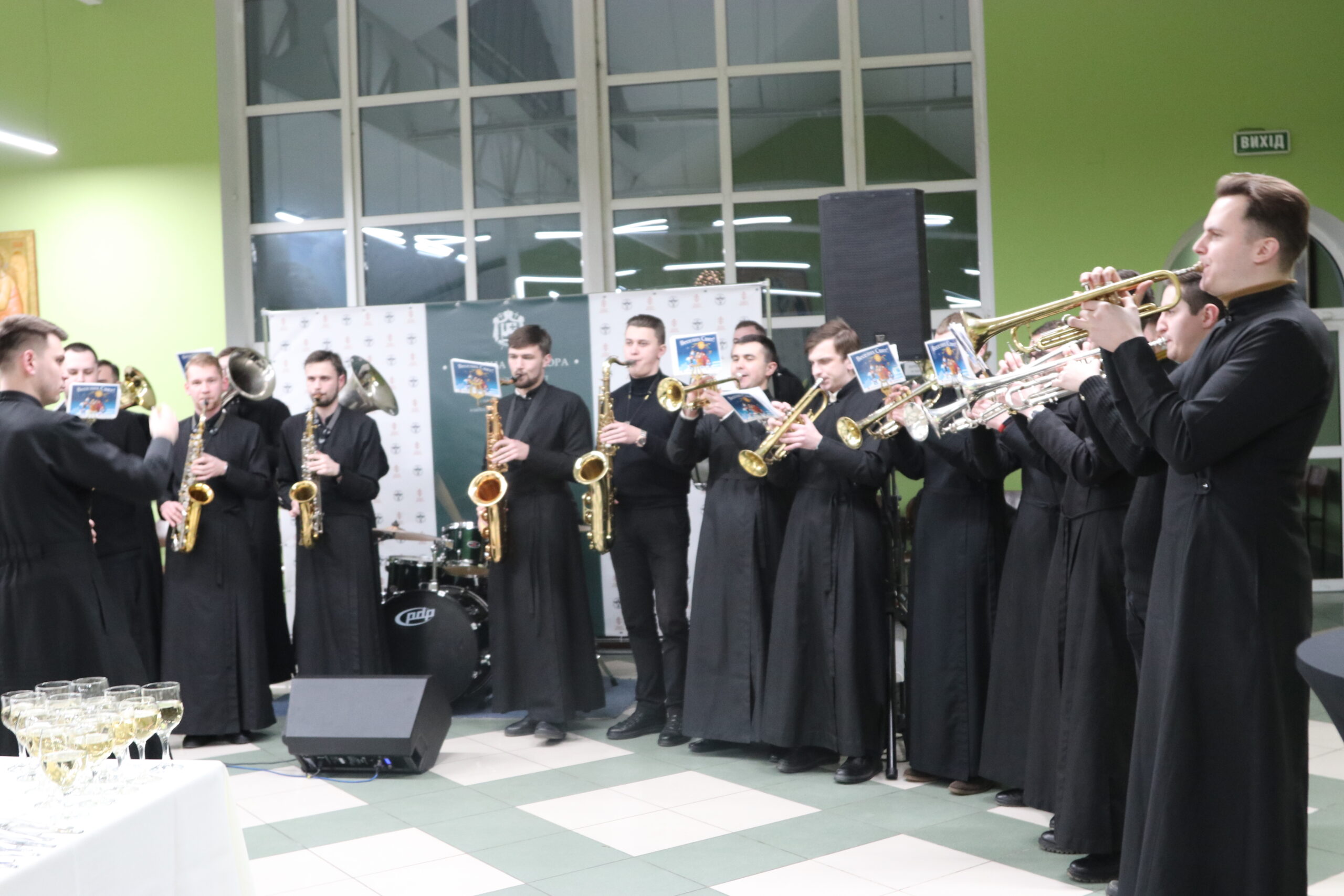 Близько пів мільйона гривень зібрали на&nbsp;цьогорічній &laquo;Різдвяній просфорі&raquo; для стипендій семінаристам