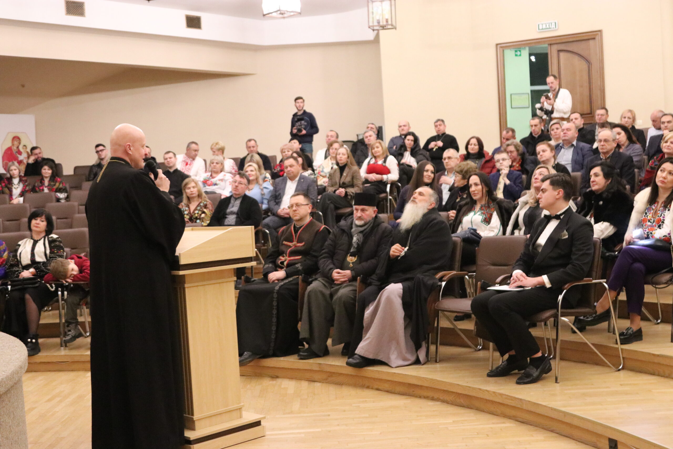 Близько пів мільйона гривень зібрали на&nbsp;цьогорічній &laquo;Різдвяній просфорі&raquo; для стипендій семінаристам