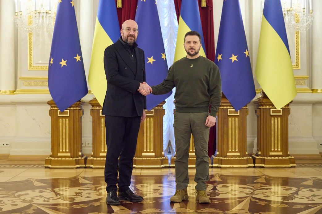 Проти тисяч танків РФ недостатньо лише мужності й мотивації українських воїнів – потрібна відповідна кількість зброї – Володимир Зеленський Проти тисяч танків РФ недостатньо лише мужності й мотивації українських воїнів – потрібна відповідна кількість зброї – Володимир Зеленський