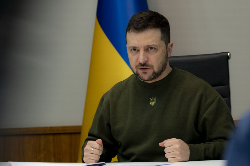 Україні потрібно більше фахівців із європейських справ, які захищатимуть європейські цінності – Президент під час спілкування зі студентами та викладачами Коледжу Європи Україні потрібно більше фахівців із європейських справ, які захищатимуть європейські цінності – Президент під час спілкування зі студентами та викладачами Коледжу Європи