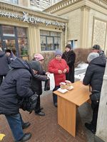 В Ірпені вже вдруге роздали гарячі обіди для потребуючих В Ірпені вже вдруге роздали гарячі обіди для потребуючих