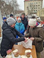 В Ірпені вже вдруге роздали гарячі обіди для потребуючих В Ірпені вже вдруге роздали гарячі обіди для потребуючих