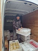 В Ірпені вже вдруге роздали гарячі обіди для потребуючих В Ірпені вже вдруге роздали гарячі обіди для потребуючих