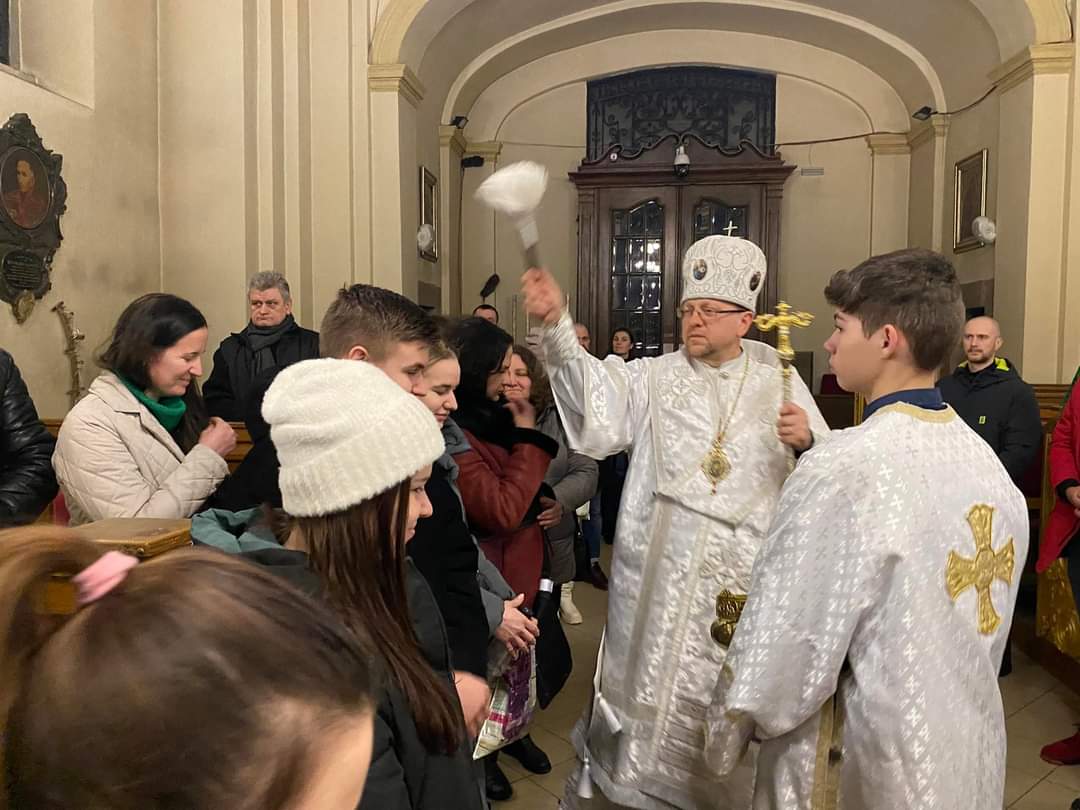 Владика Володимир на Богоявлення: «Пресвята Трійця вказує нам на єдність, бо сама є досконалою єдністю» Владика Володимир на Богоявлення: «Пресвята Трійця вказує нам на єдність, бо сама є досконалою єдністю»