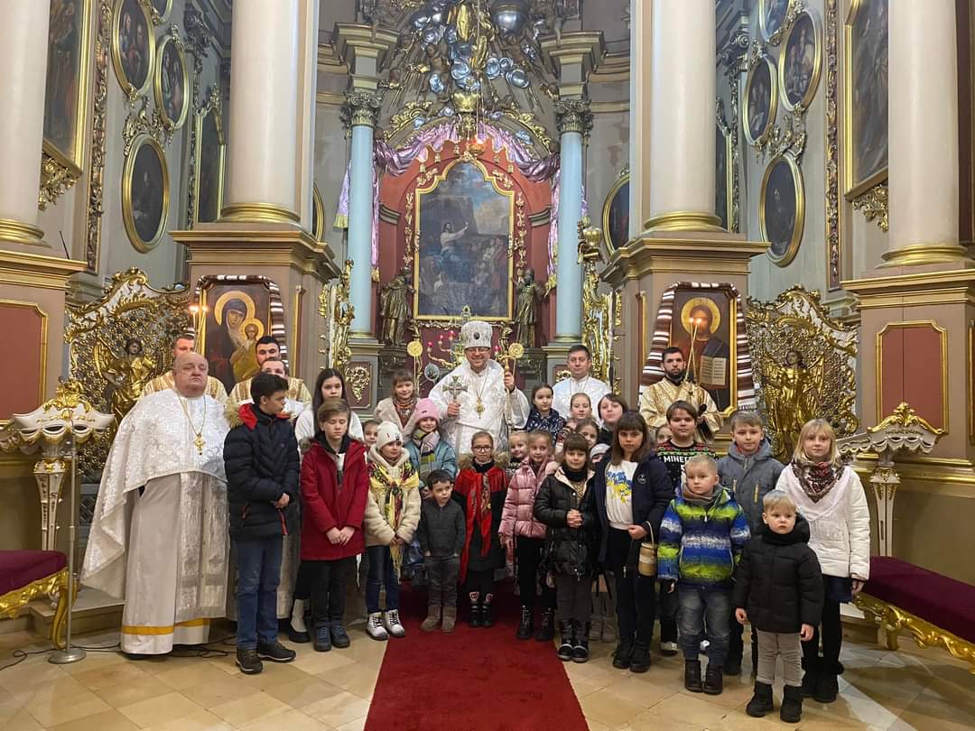 Владика Володимир на Богоявлення: «Пресвята Трійця вказує нам на єдність, бо сама є досконалою єдністю» Владика Володимир на Богоявлення: «Пресвята Трійця вказує нам на єдність, бо сама є досконалою єдністю»