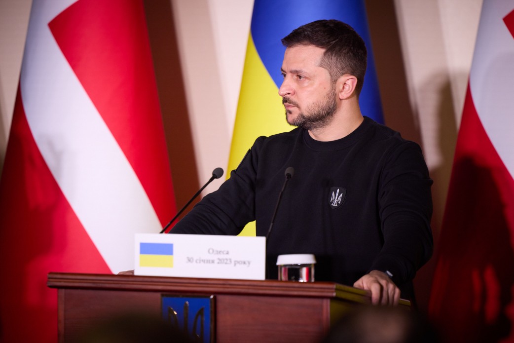 Ворог прагне реваншу, але ми впевнені в нашій армії та чекаємо потужних рішень від партнерів – Володимир Зеленський Ворог прагне реваншу, але ми впевнені в нашій армії та чекаємо потужних рішень від партнерів – Володимир Зеленський