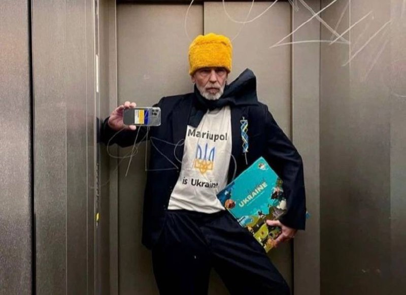 ⚓️🇺🇦"Маріуполь – це Україна": німецький стиліст і художник із костюмів підтримує наше місто ⚓️🇺🇦"Маріуполь – це Україна": німецький стиліст і художник із костюмів підтримує наше місто