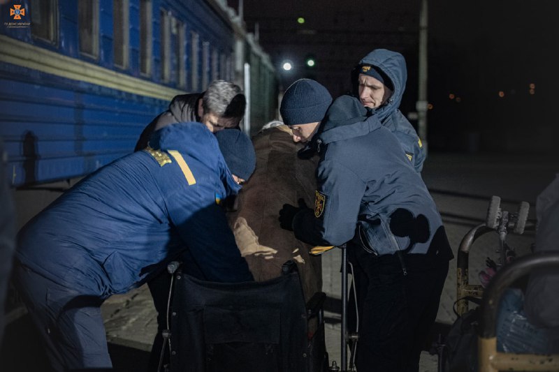 Як і рік тому - до Хмельницького прибув евакуаційний потяг з Херсону
⏺Рік тому, 24 лютого 2022 року Як і рік тому - до Хмельницького прибув евакуаційний потяг з Херсону
⏺Рік тому, 24 лютого 2022 року