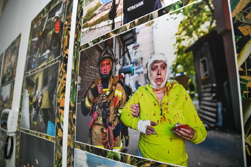 У Рівному відкрилася фотовиставка «Лютий рік війни», на якій представлені світлини бійців ЗСУ та ДСНС У Рівному відкрилася фотовиставка «Лютий рік війни», на якій представлені світлини бійців ЗСУ та ДСНС
