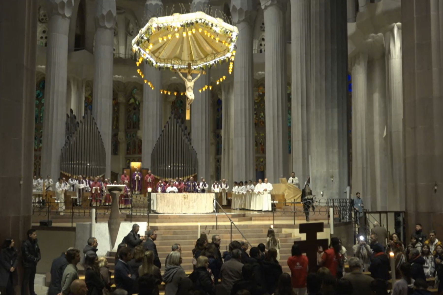 Блаженніший Святослав до&nbsp;молоді Барселони: &laquo;Хрест, який ми як&nbsp;народ несемо, дає нам надію і&nbsp;провадить до&nbsp;воскресіння&raquo;