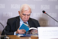 &laquo;Бог не&nbsp;покинув Україну&raquo;: у&nbsp;Варшаві презентували книгу-розмову з&nbsp;Блаженнішим Святославом, написану в&nbsp;час війни