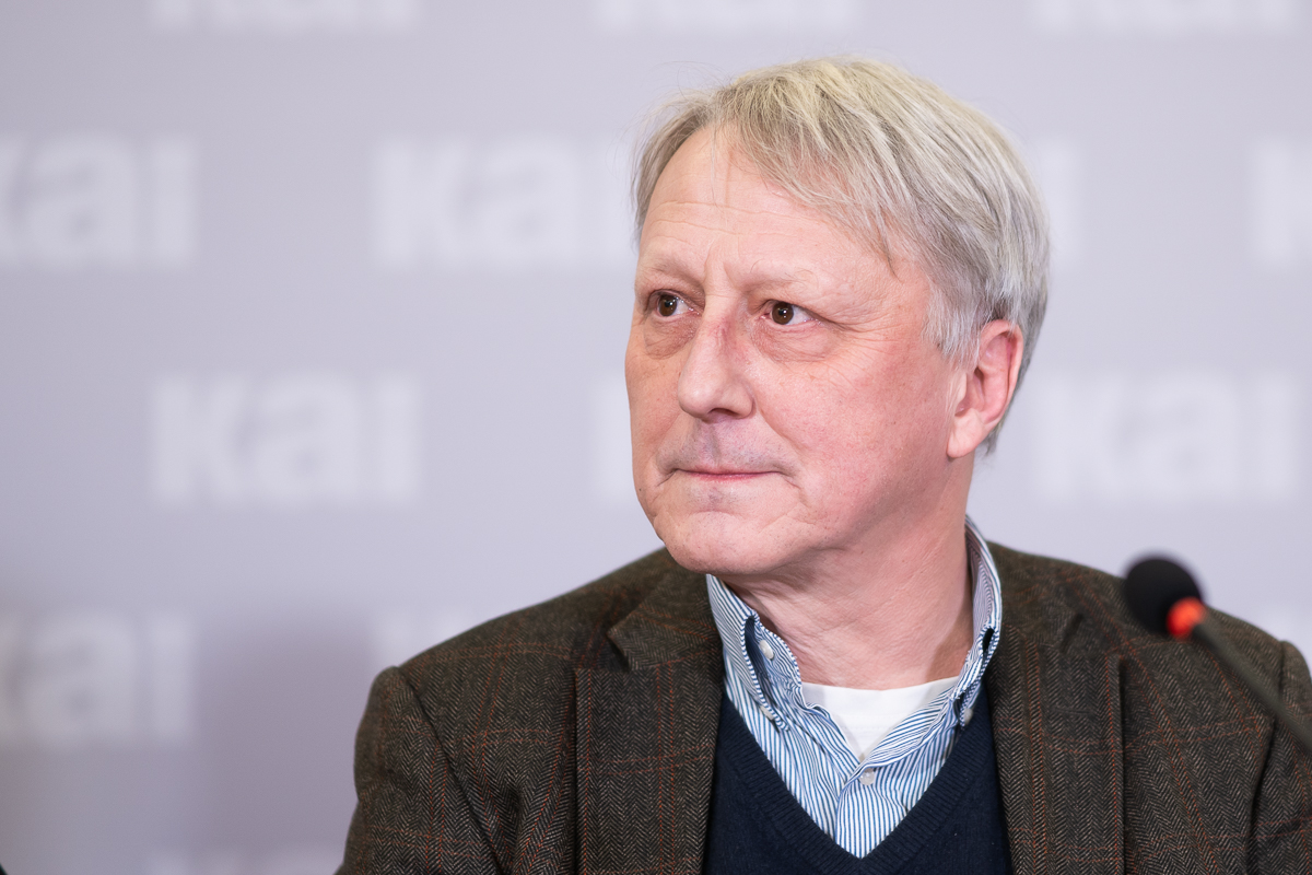 &laquo;Бог не&nbsp;покинув Україну&raquo;: у&nbsp;Варшаві презентували книжку-розмову з&nbsp;Блаженнішим Святославом, написану в&nbsp;час війни