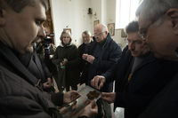 «Братерство і взаємодопомога — це єдиний шлях подолати цю катастрофу»: делегація бельгійських єпископів відвідала Ірпінь «Братерство і взаємодопомога — це єдиний шлях подолати цю катастрофу»: делегація бельгійських єпископів відвідала Ірпінь