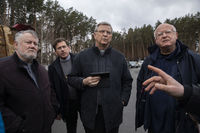 «Братерство і взаємодопомога — це єдиний шлях подолати цю катастрофу»: делегація бельгійських єпископів відвідала Ірпінь «Братерство і взаємодопомога — це єдиний шлях подолати цю катастрофу»: делегація бельгійських єпископів відвідала Ірпінь