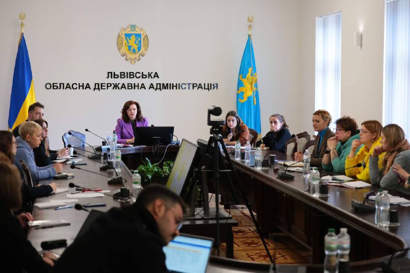 Упродовж минулого року на Львівщині 4 тисячі освітян та батьків школярів пройшли тренінги з психоедукації. Упродовж минулого року на Львівщині 4 тисячі освітян та батьків школярів пройшли тренінги з психоедукації.
