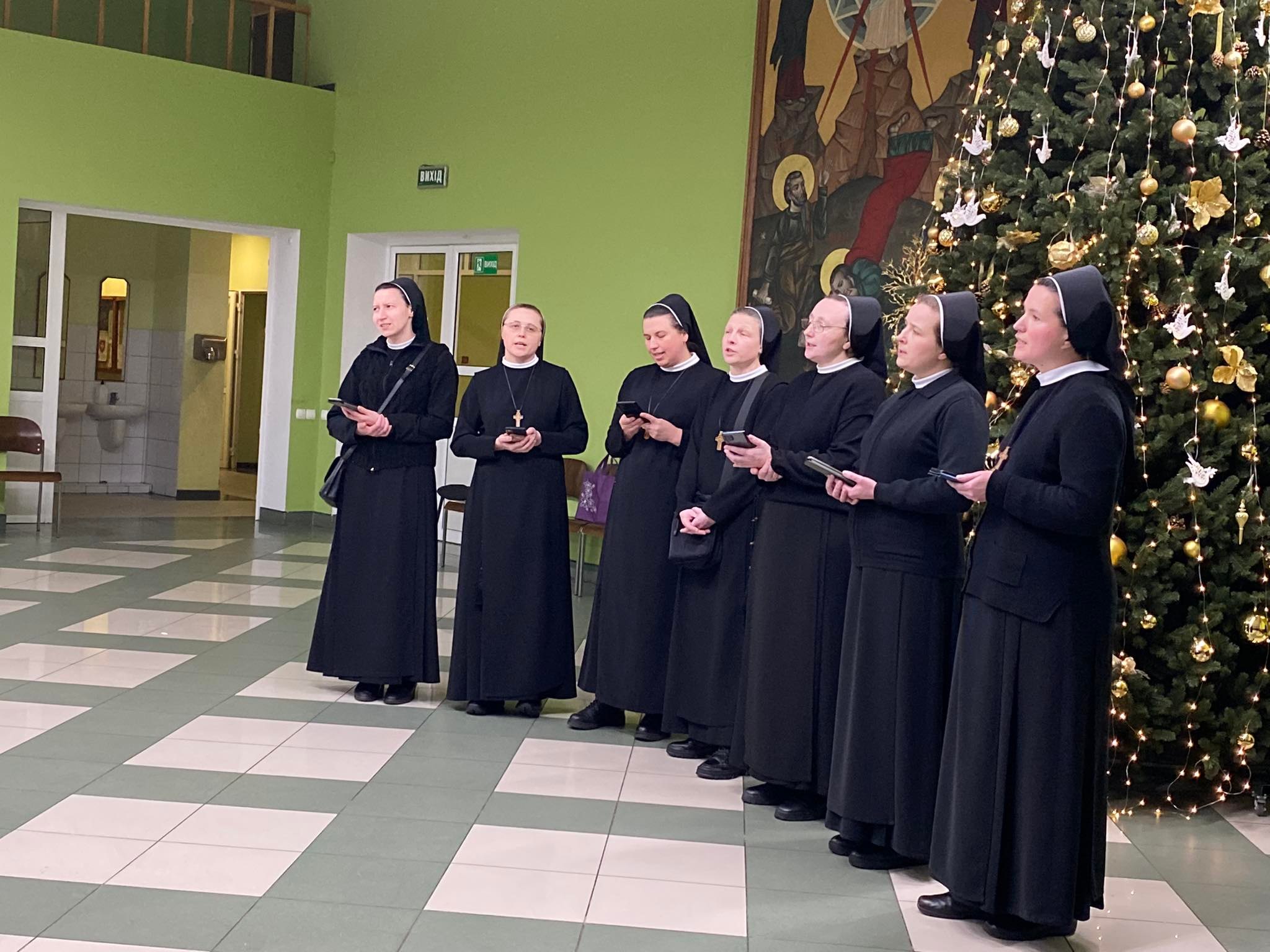 «Це вечір тиші та ділення тим, чим ми живемо»: У Львівській семінарії відбулася коляда монашества Львівської Архиєпархії «Це вечір тиші та ділення тим, чим ми живемо»: У Львівській семінарії відбулася коляда монашества Львівської Архиєпархії