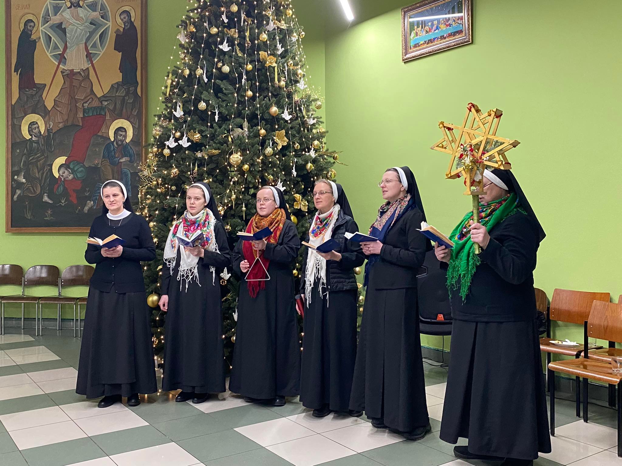 «Це вечір тиші та ділення тим, чим ми живемо»: У Львівській семінарії відбулася коляда монашества Львівської Архиєпархії «Це вечір тиші та ділення тим, чим ми живемо»: У Львівській семінарії відбулася коляда монашества Львівської Архиєпархії