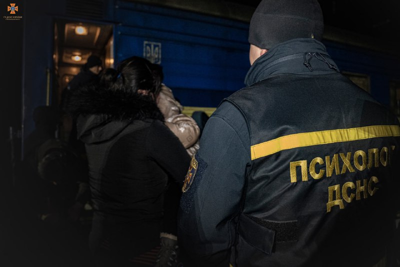 Як і рік тому - до Хмельницького прибув евакуаційний потяг з Херсону
⏺Рік тому, 24 лютого 2022 року Як і рік тому - до Хмельницького прибув евакуаційний потяг з Херсону
⏺Рік тому, 24 лютого 2022 року