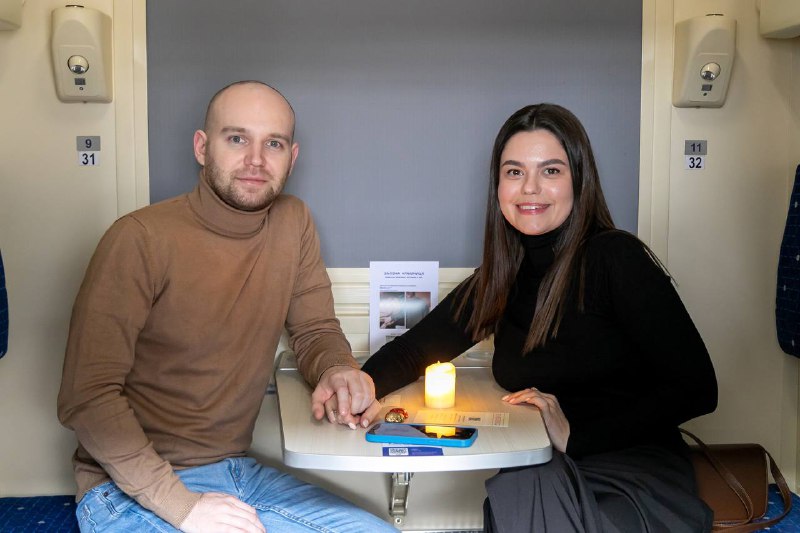 🚆💖 «Потяг до тебе», який Укрзалізниця запустила до Дня закоханих, щойно здійснив останній в цьому сезоні... 🚆💖 «Потяг до тебе», який Укрзалізниця запустила до Дня закоханих, щойно здійснив останній в цьому сезоні...