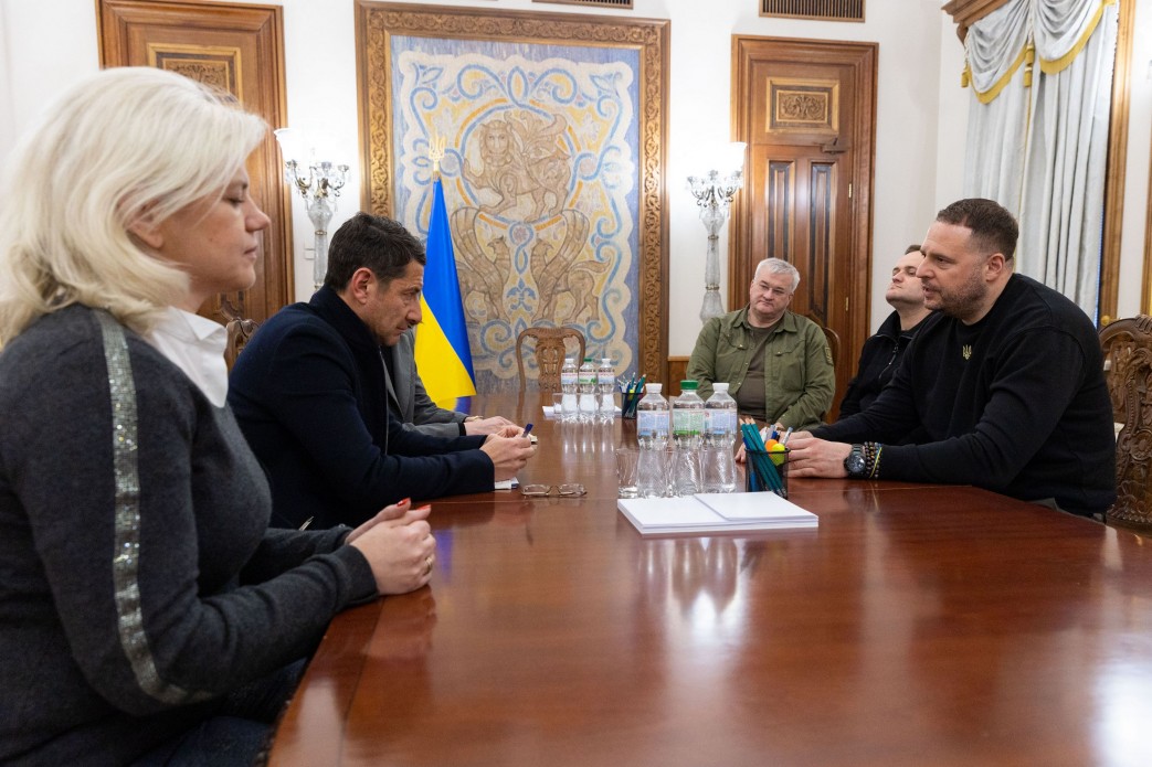 Керівник Офісу Президента України зустрівся з головою Асоціації мерів Франції, мером міста Канни Керівник Офісу Президента України зустрівся з головою Асоціації мерів Франції, мером міста Канни