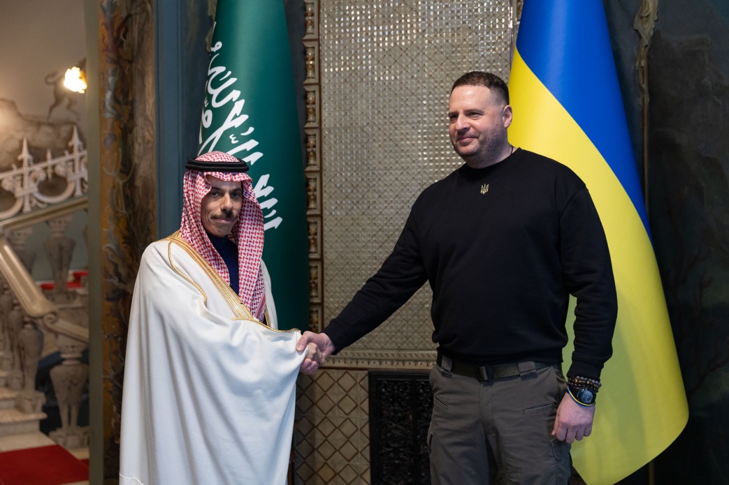 Керівник Офісу Президента України зустрівся з міністром закордонних справ Саудівської Аравії Керівник Офісу Президента України зустрівся з міністром закордонних справ Саудівської Аравії