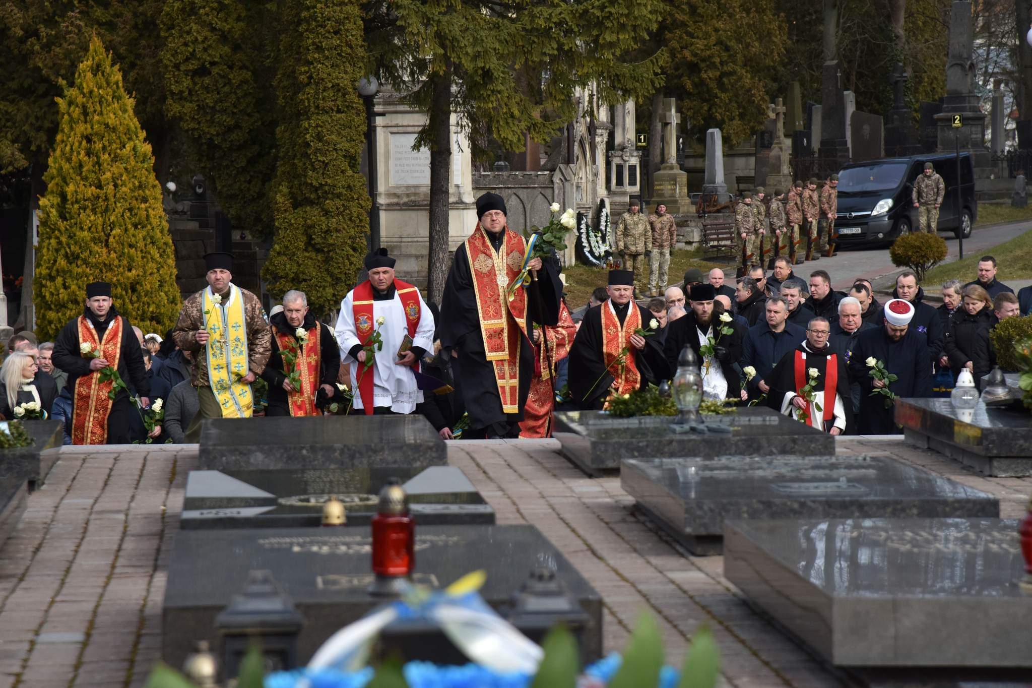 «Ми боронимо гідність, яку отримали від Бога», – Владика Володимир взяв участь у заходах вшанування пам’яті героїв Небесної Сотні у Львові «Ми боронимо гідність, яку отримали від Бога», – Владика Володимир взяв участь у заходах вшанування пам’яті героїв Небесної Сотні у Львові