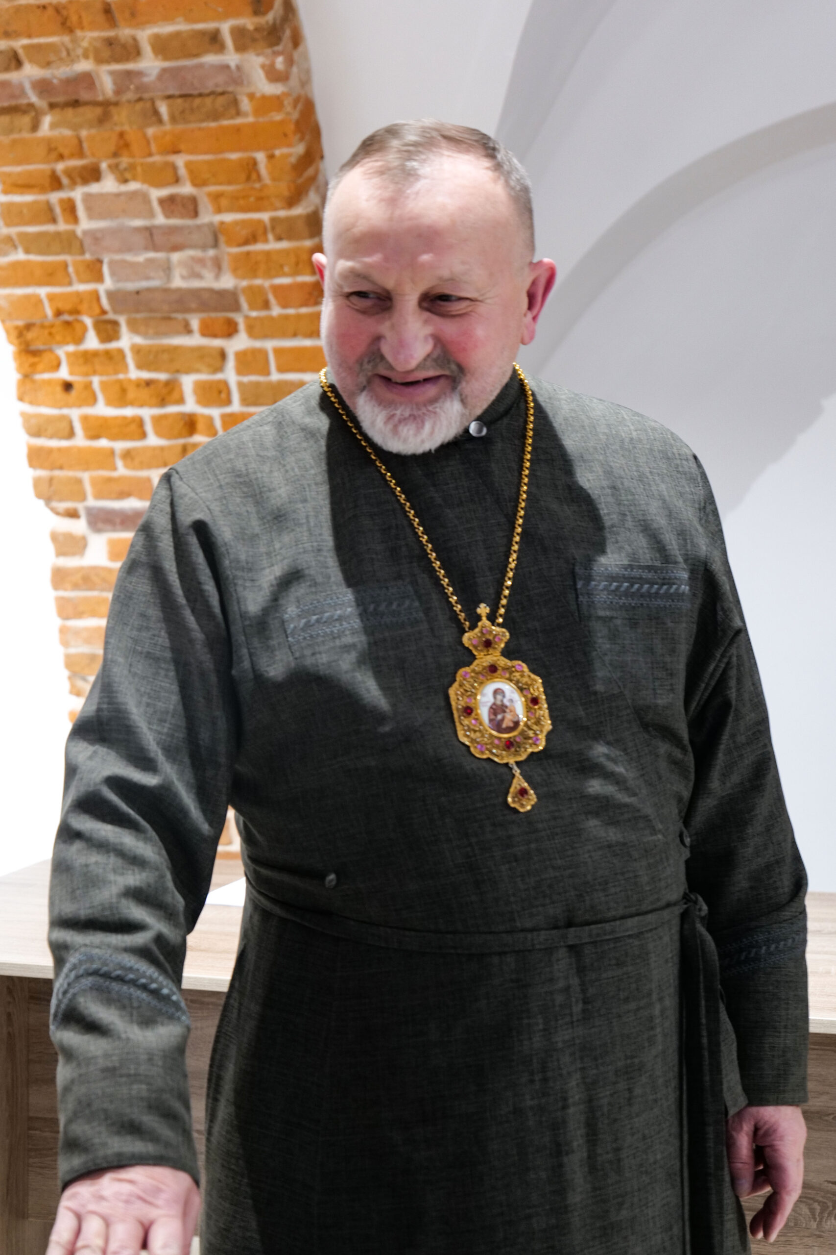 Митрополит Ігор вручив сертифікати парам, які пройшли передподружні навчання Митрополит Ігор вручив сертифікати парам, які пройшли передподружні навчання