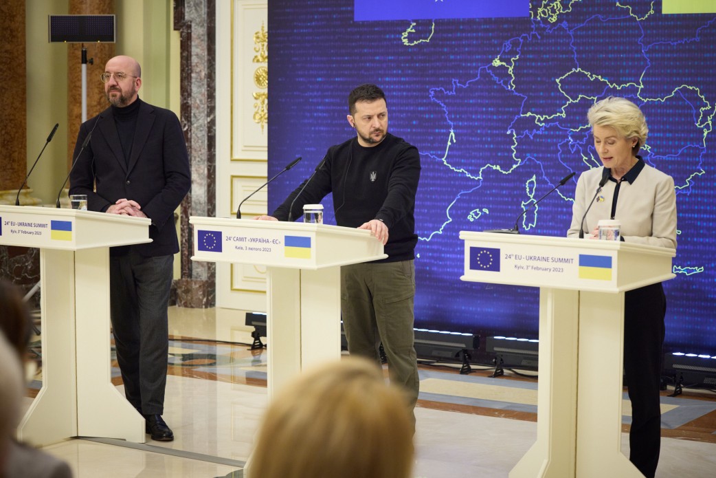Наша мета – почати переговори про вступ до Євросоюзу вже цього року – Володимир Зеленський за результатами саміту Україна – ЄС у Києві Наша мета – почати переговори про вступ до Євросоюзу вже цього року – Володимир Зеленський за результатами саміту Україна – ЄС у Києві
