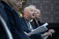 &laquo;Ніколи не&nbsp;переставайте бути духовним батьком&raquo;,&nbsp;&mdash; Глава УГКЦ до&nbsp;владики Миколи Семенишина під час хіротонії